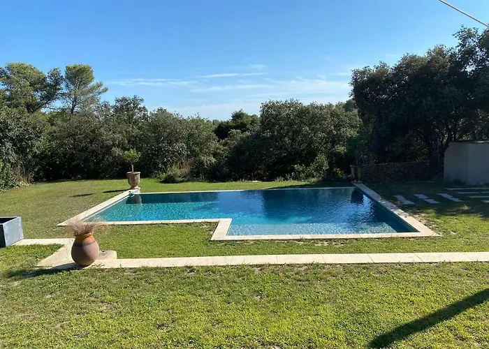 Mazet Hébergement de vacances Nîmes